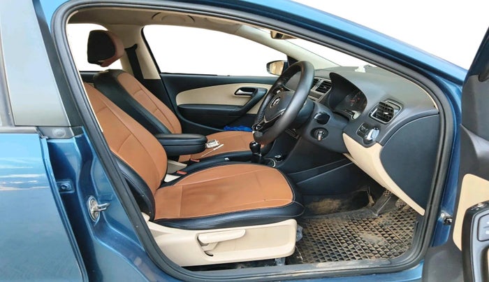 2016 Volkswagen Ameo HIGHLINE1.2L, Petrol, Manual, 74,424 km, interior