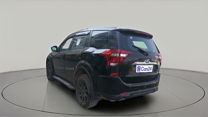 2015 Mahindra XUV500 W10, Diesel, Manual, 1,49,058 km, exterior