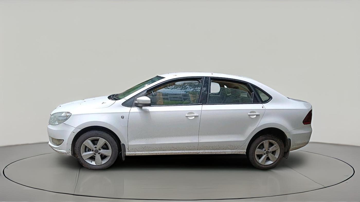 2014 Skoda Rapid 1.5 TDI CR ELEGANCE AT, Diesel, Automatic, 1,09,235 km, exterior