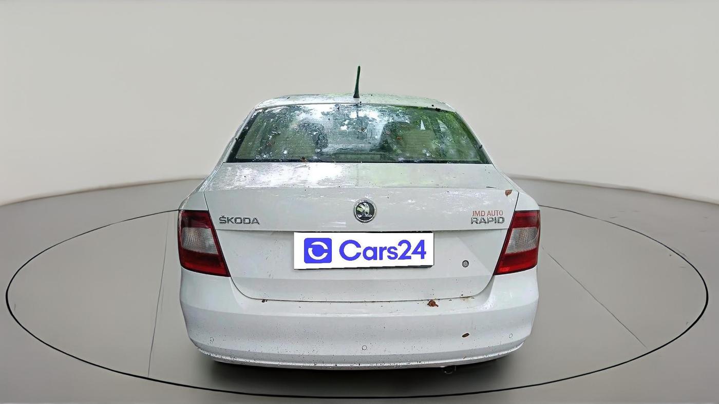 2014 Skoda Rapid 1.5 TDI CR ELEGANCE AT, Diesel, Automatic, 1,09,235 km, exterior