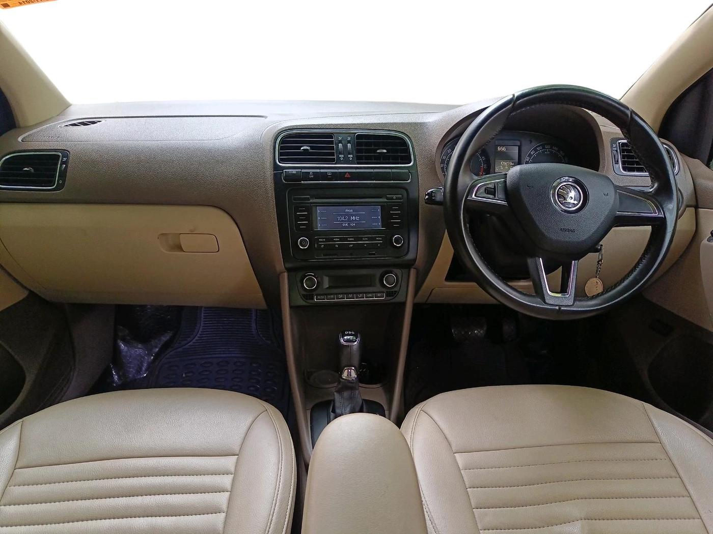 2014 Skoda Rapid 1.5 TDI CR ELEGANCE AT, Diesel, Automatic, 1,09,235 km, interior