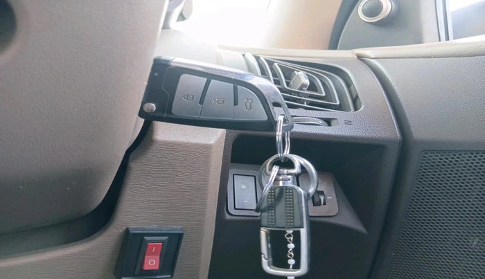 2013 Mahindra XUV500 W6, Diesel, Manual, 92,623 km, interior