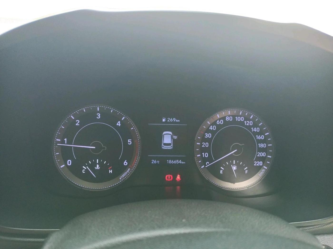 2019 Hyundai VENUE SX(O) 1.4 CRDI, Diesel, Manual, 1,86,654 km, interior