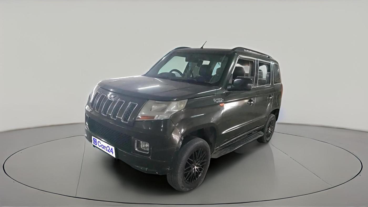 2016 Mahindra TUV300 T8, Diesel, Manual, 2,35,899 km, exterior