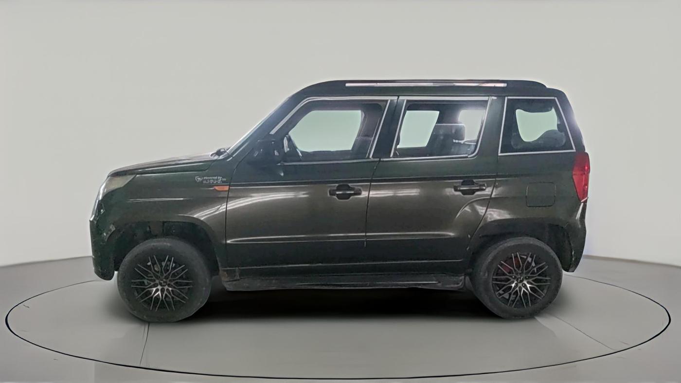 2016 Mahindra TUV300 T8, Diesel, Manual, 2,35,899 km, exterior