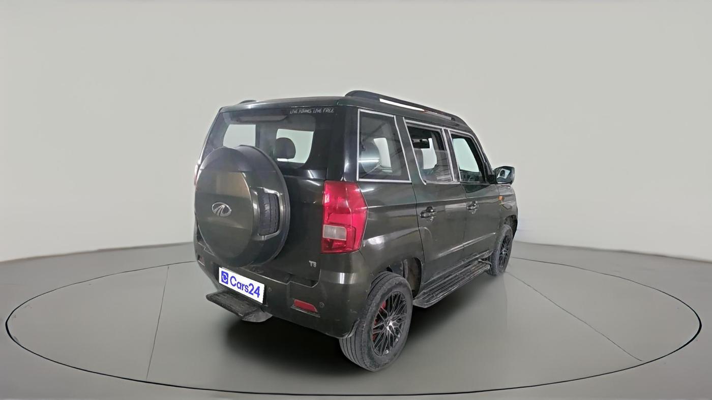 2016 Mahindra TUV300 T8, Diesel, Manual, 2,35,899 km, exterior
