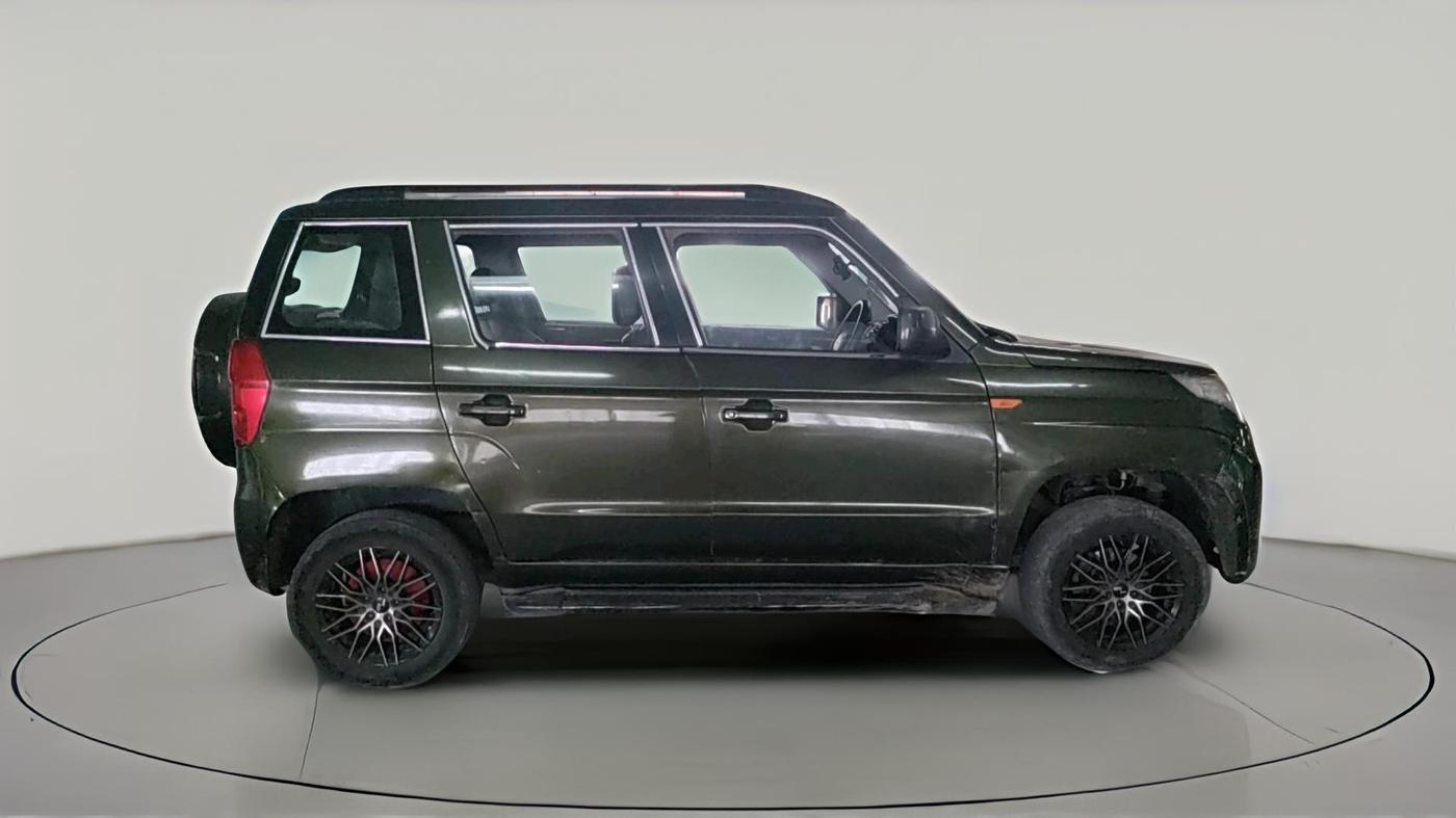2016 Mahindra TUV300 T8, Diesel, Manual, 2,35,899 km, exterior