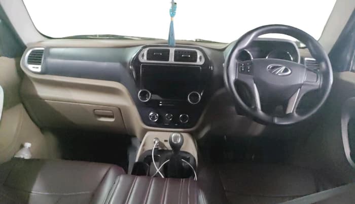 2016 Mahindra TUV300 T8, Diesel, Manual, 2,35,899 km, interior