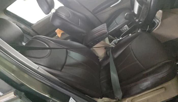 2016 Mahindra TUV300 T8, Diesel, Manual, 2,35,899 km, interior