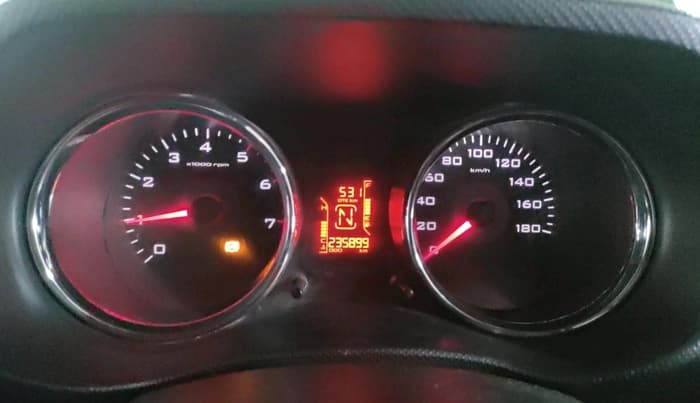 2016 Mahindra TUV300 T8, Diesel, Manual, 2,35,899 km, interior