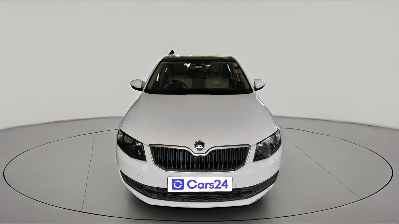 2015 Skoda Octavia ELEGANCE 2.0 TDI AT, Diesel, Automatic, 1,76,646 km, exterior