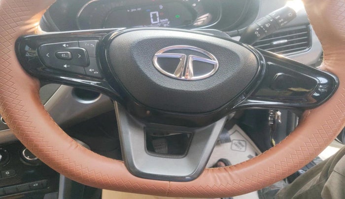 2021 Tata NEXON XM SUNROOF PETROL, Petrol, Manual, 25,555 km, interior