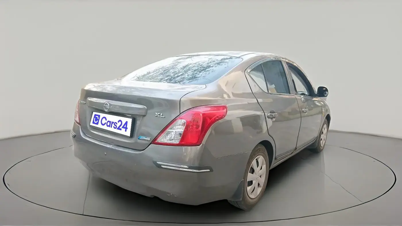 2013 Nissan Sunny XL CVT, CNG, Automatic, 1,28,281 km, exterior