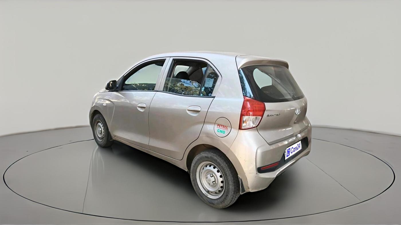 2018 Hyundai NEW SANTRO MAGNA CNG, CNG, Manual, 1,13,008 km, exterior