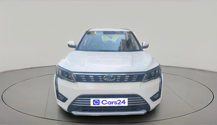 2021 Mahindra XUV300 W8 (O) 1.5 DIESEL, Diesel, Manual, 1,21,097 km, exterior