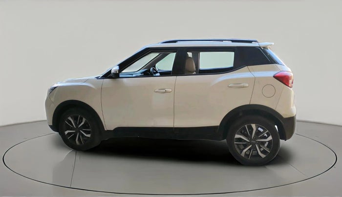 2021 Mahindra XUV300 W8 (O) 1.5 DIESEL, Diesel, Manual, 1,21,097 km, exterior