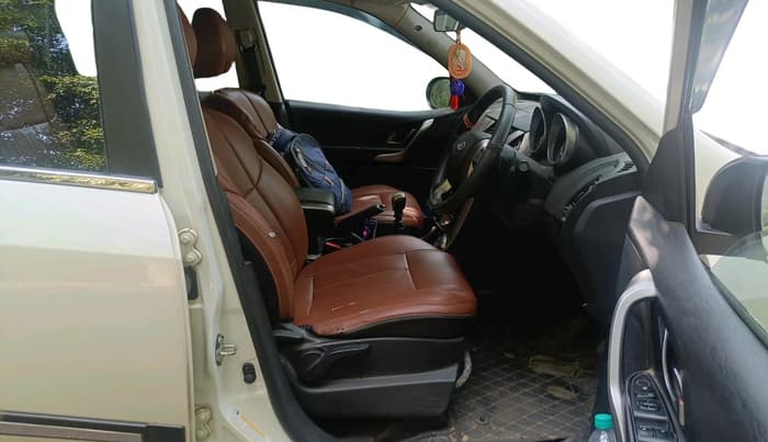 2021 Mahindra XUV500 W7, Diesel, Manual, 98,516 km, interior