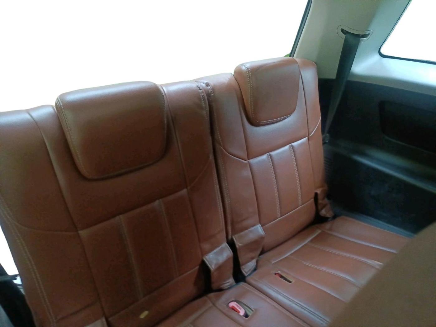2021 Mahindra XUV500 W7, Diesel, Manual, 98,516 km, interior