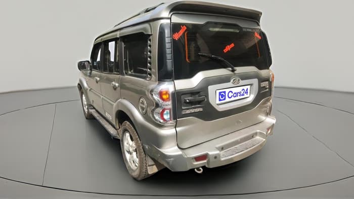 2015 Mahindra Scorpio S10, Diesel, Manual, 1,42,497 km, exterior