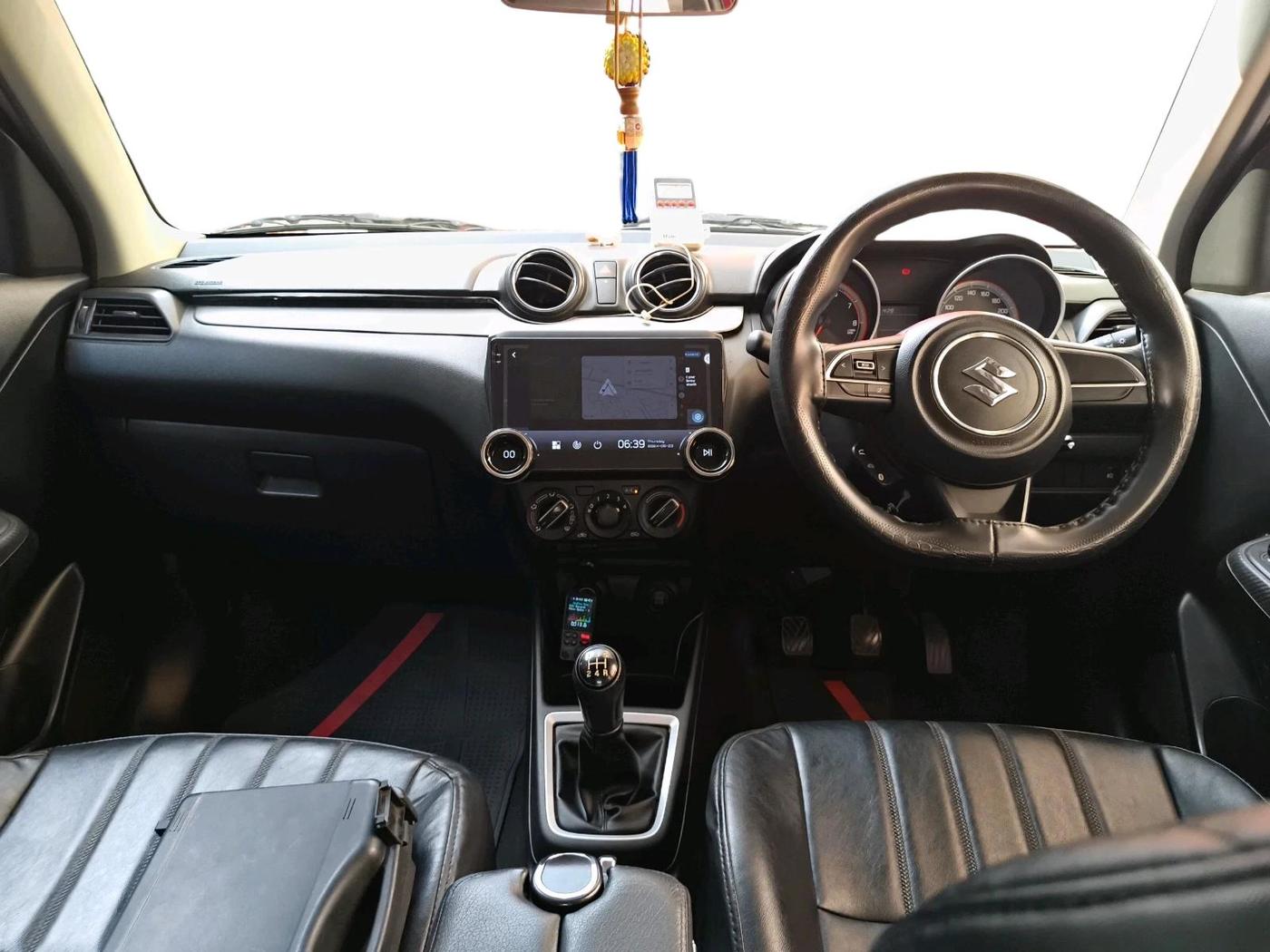 2020 Maruti Swift VXI, Petrol, Manual, 21,901 km, interior