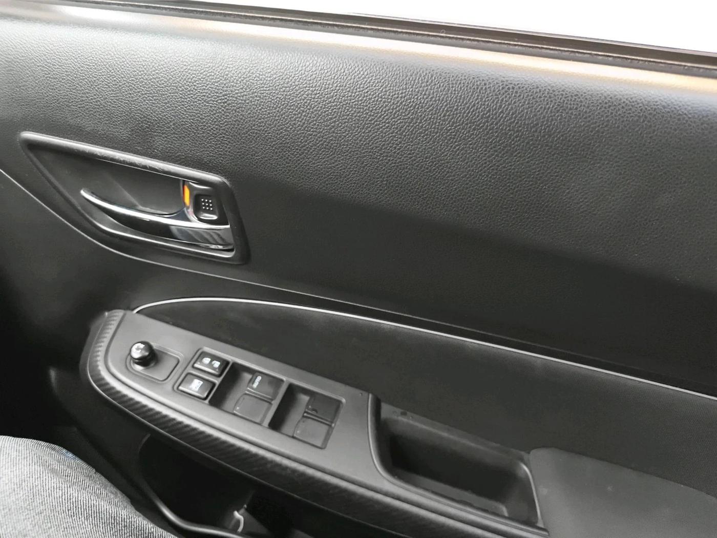 2020 Maruti Swift VXI, Petrol, Manual, 21,901 km, interior