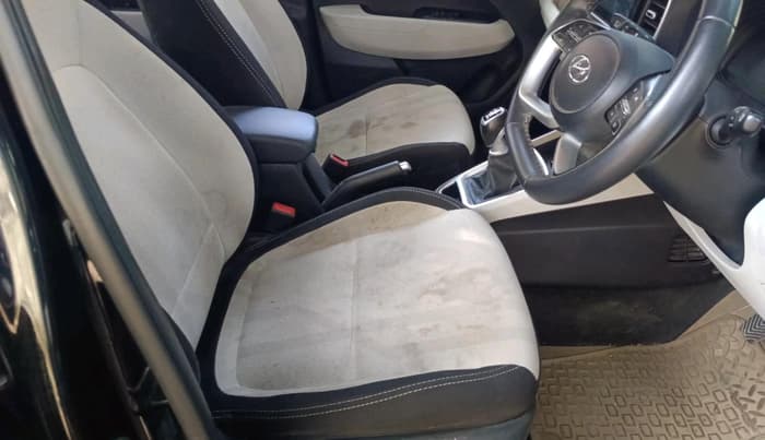 2022 Hyundai VENUE SX 1.5 CRDI, Diesel, Manual, 61,135 km, interior
