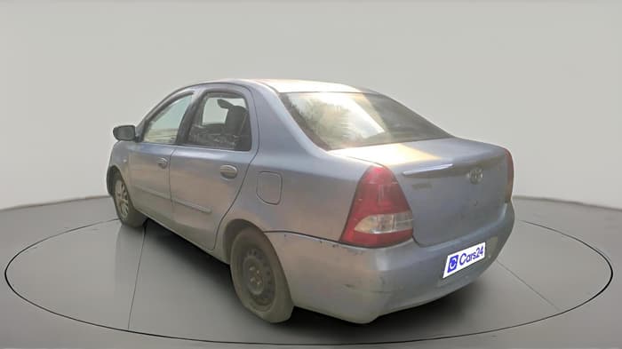2011 Toyota Etios V, CNG, Manual, 1,51,904 km, exterior