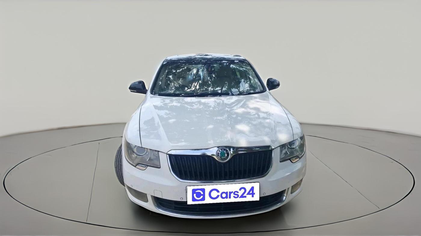 2012 Skoda Superb ELEGANCE 2.0 TDI CR AT, Diesel, Automatic, 1,53,164 km, exterior