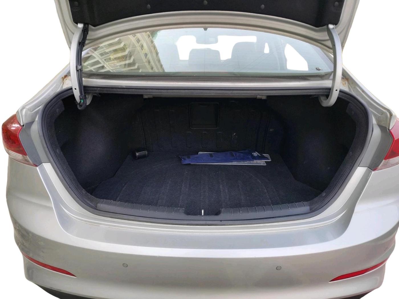 2016 Hyundai New Elantra 2.0 SX(O) AT PETROL, Petrol, Automatic, 58,100 km, exterior
