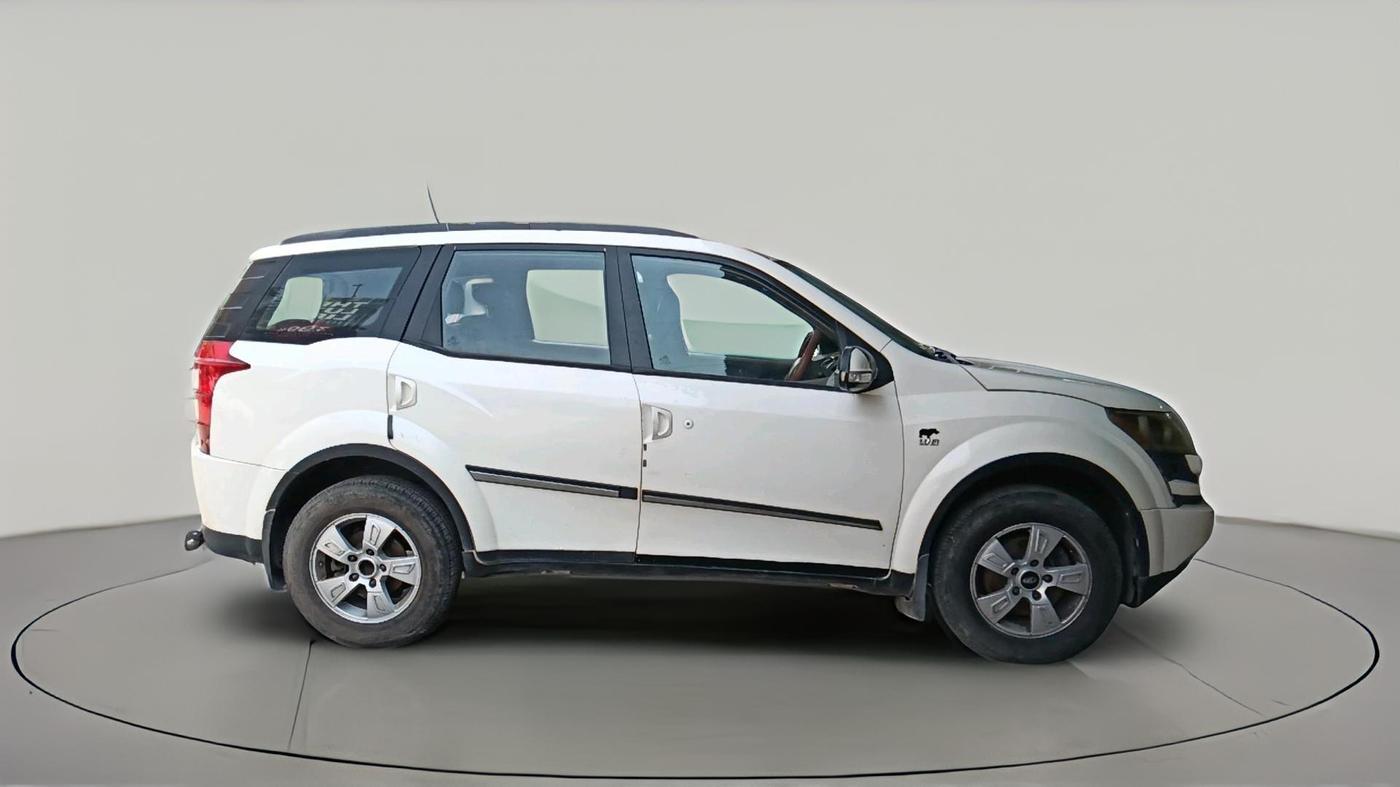 2013 Mahindra XUV500 W8, Diesel, Manual, 94,178 km, exterior
