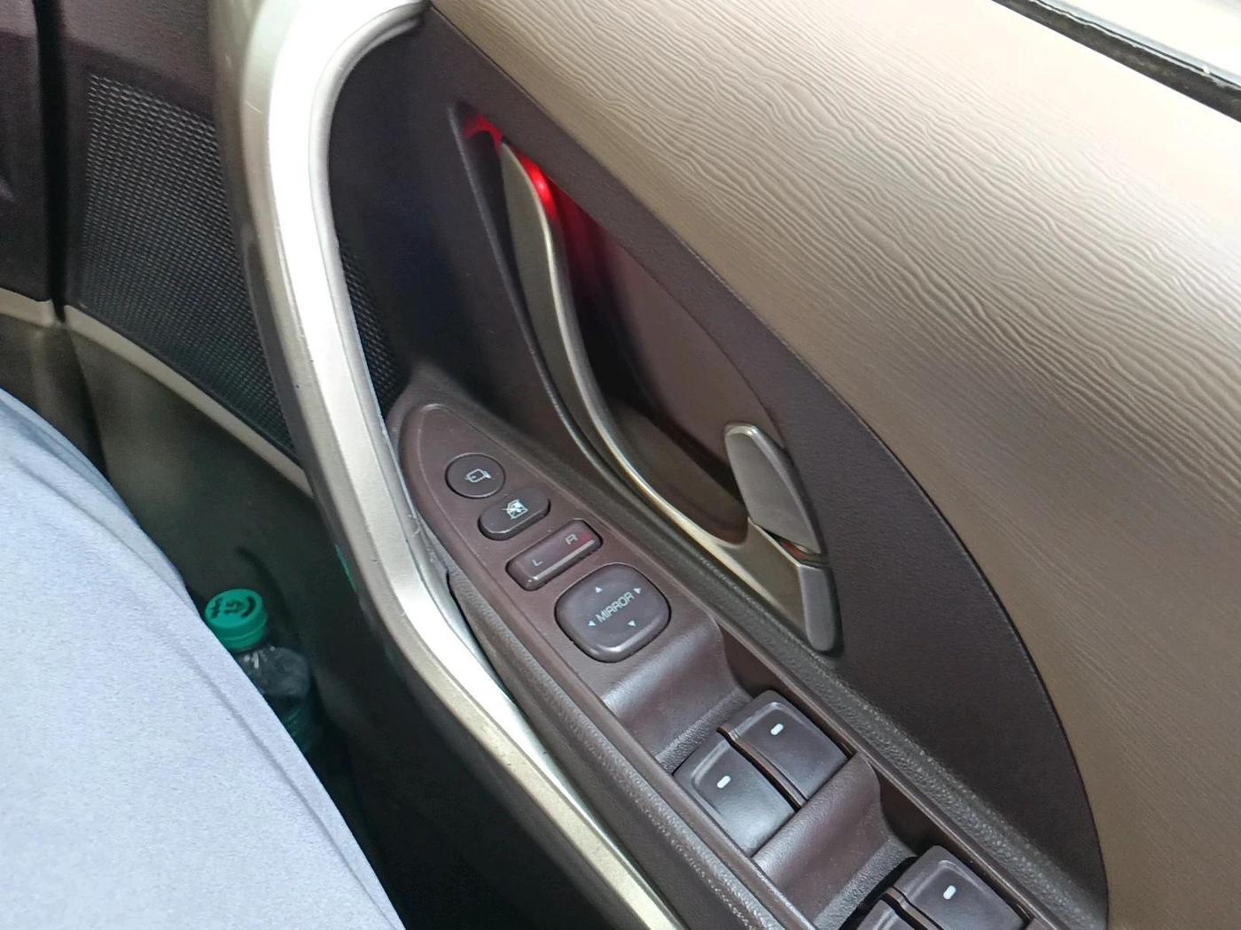 2013 Mahindra XUV500 W8, Diesel, Manual, 94,178 km, interior