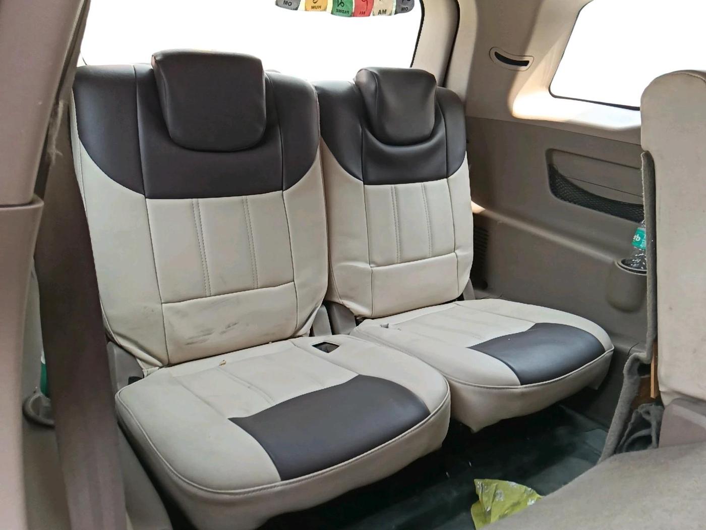 2013 Mahindra XUV500 W8, Diesel, Manual, 94,178 km, interior