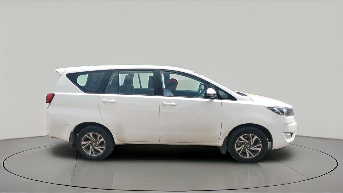 2024 Toyota Innova Crysta GX Plus 7 STR , Diesel, Manual, 49,386 km, exterior