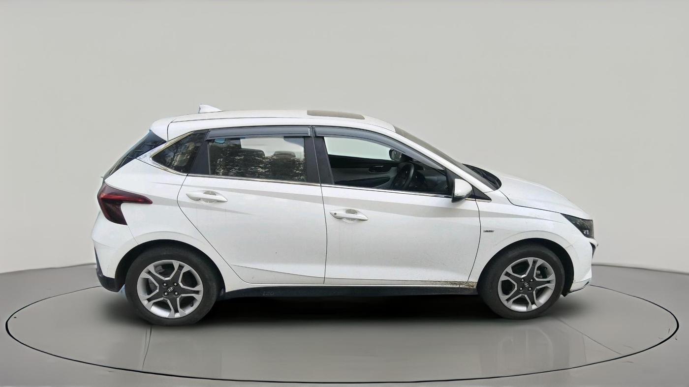 2024 Hyundai NEW I20 Sportz (O) 1.2 IVT, Petrol, Automatic, 37,000 km, exterior