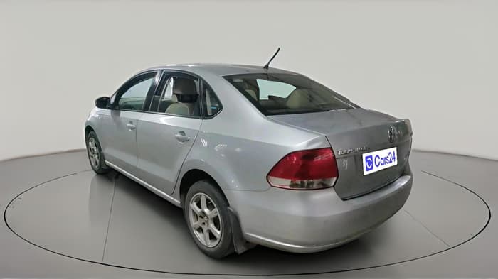 2013 Volkswagen Vento HIGHLINE 1.6 MPI, Petrol, Manual, 1,24,646 km, exterior