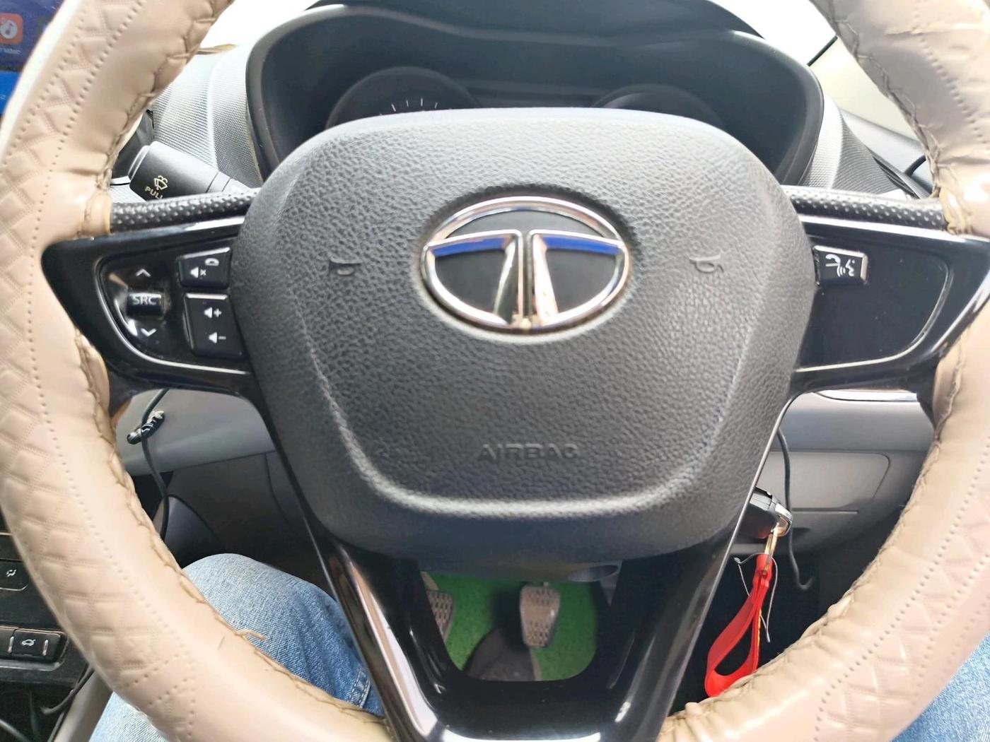 2018 Tata NEXON XT PLUS PETROL, Petrol, Manual, 95,047 km, interior