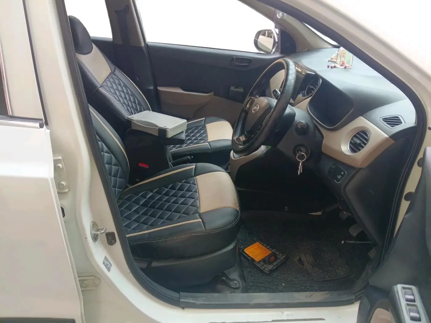 2016 Hyundai XCENT PRIME T CRDI, Diesel, Manual, 1,50,037 km, interior