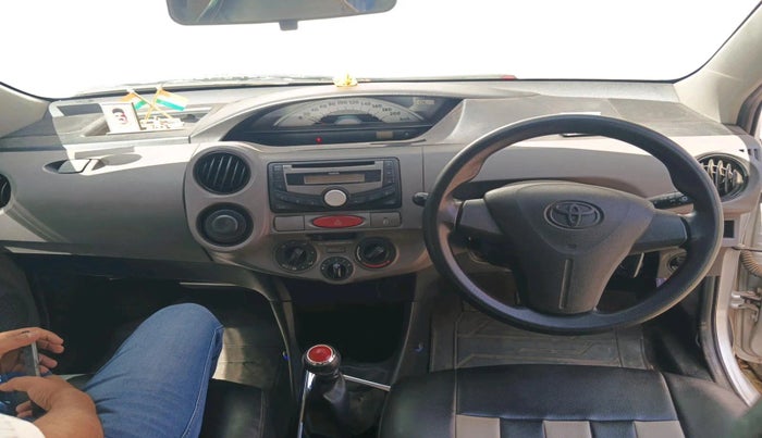 2011 Toyota Etios Liva G, Petrol, Manual, 48,549 km, interior