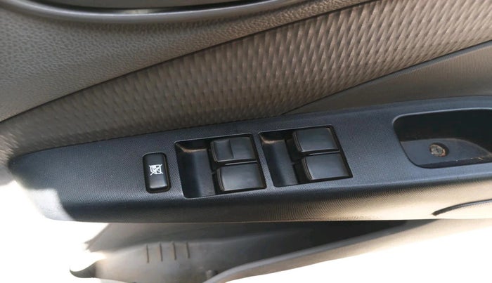 2011 Toyota Etios Liva G, Petrol, Manual, 48,549 km, interior