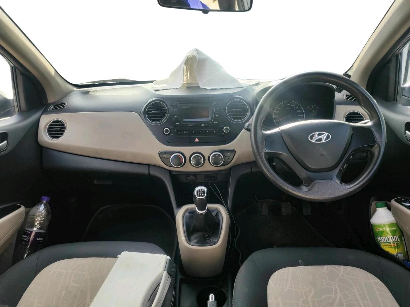 2014 Hyundai i10 SPORTZ 1.2, Petrol, Manual, 60,235 km, interior