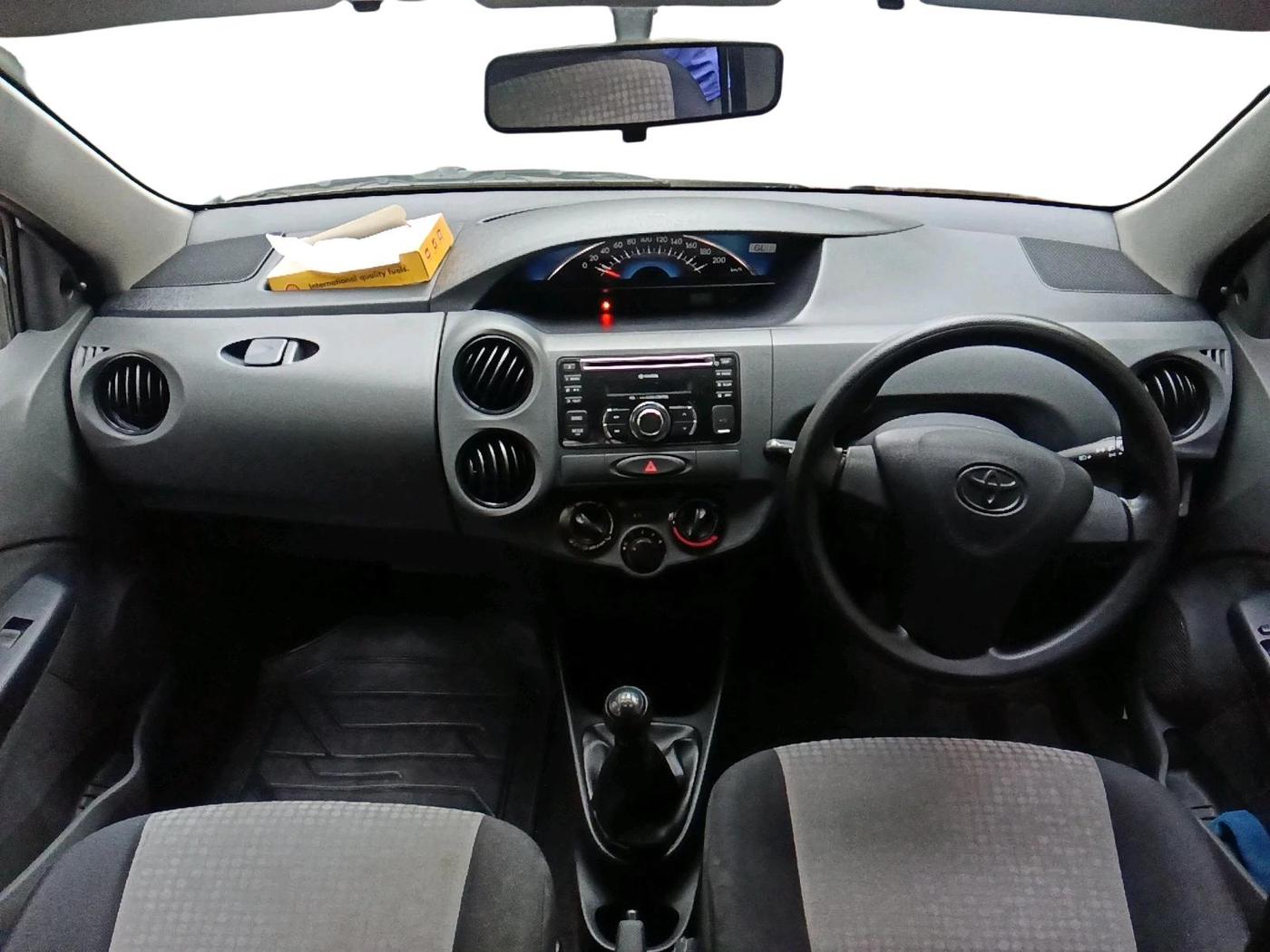 2013 Toyota Etios Liva G, Petrol, Manual, 91,582 km, interior