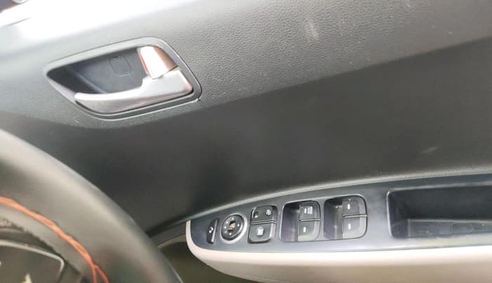 2016 Hyundai Grand i10 SPORTZ 1.2 KAPPA VTVT, Petrol, Manual, 65,724 km, interior
