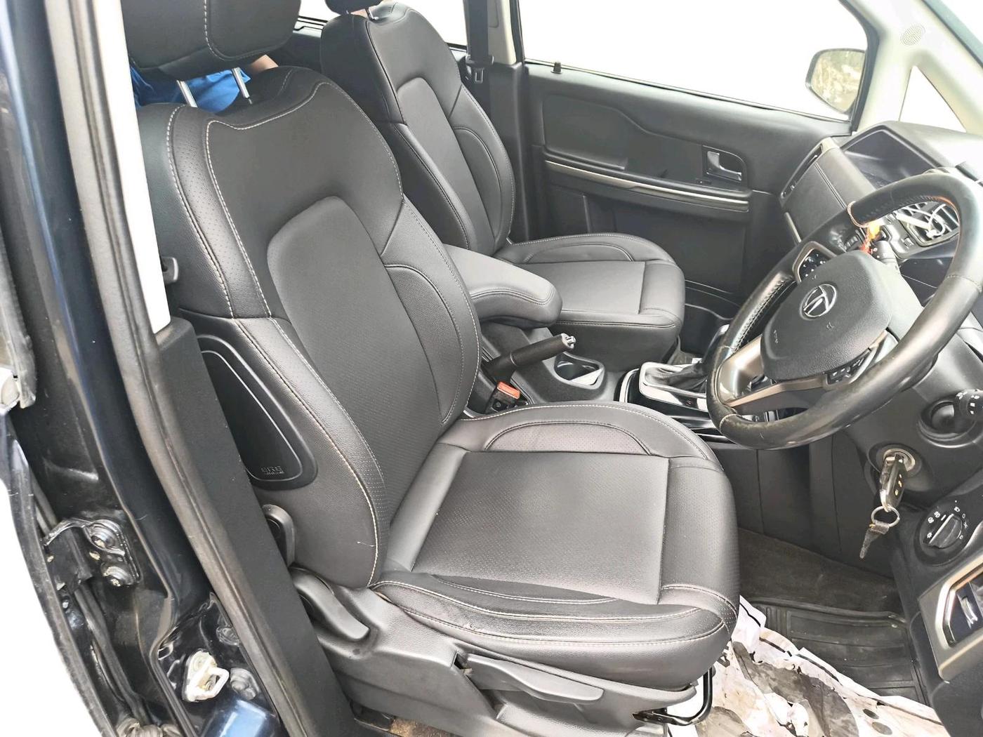2017 Tata Hexa XTA 4X2 7 STR, Diesel, Automatic, 54,049 km, interior