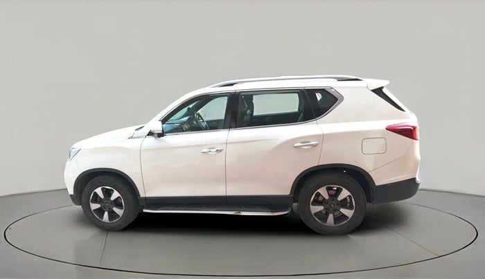 2022 Mahindra ALTURAS G4 2WD AT, Diesel, Automatic, 50,999 km, exterior