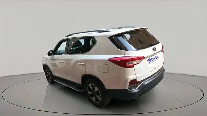 2022 Mahindra ALTURAS G4 2WD AT, Diesel, Automatic, 50,999 km, exterior