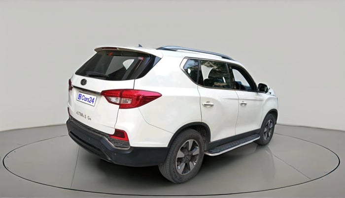 2022 Mahindra ALTURAS G4 2WD AT, Diesel, Automatic, 50,999 km, exterior