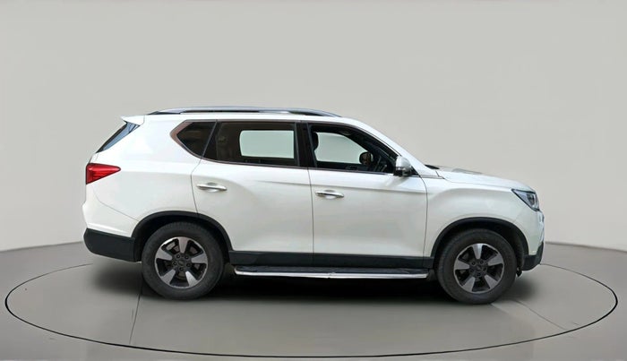 2022 Mahindra ALTURAS G4 2WD AT, Diesel, Automatic, 50,999 km, exterior