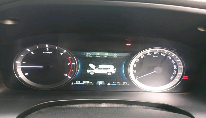 2022 Mahindra ALTURAS G4 2WD AT, Diesel, Automatic, 50,999 km, interior