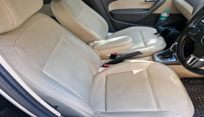 2012 Volkswagen Vento HIGHLINE PETROL AT, Petrol, Automatic, 1,08,267 km, interior