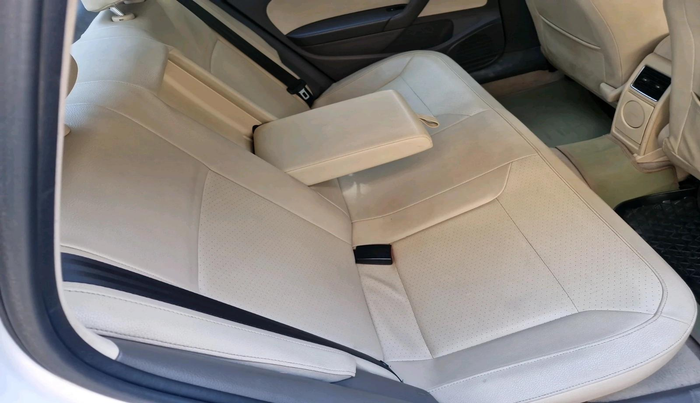 2012 Volkswagen Vento HIGHLINE PETROL AT, Petrol, Automatic, 1,08,267 km, interior